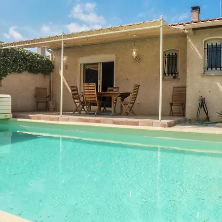 Ferienhaus Chic Pool Retreat