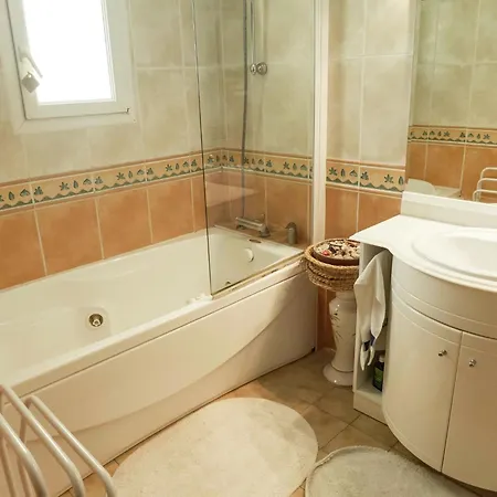 Ferienhaus Chic Pool Retreat Narbonne