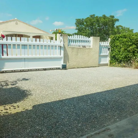 度假居 Charming With Private Pool