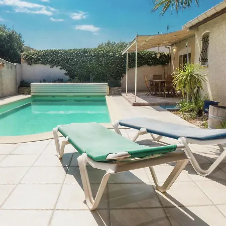 度假居 Charming With Private Pool 纳博讷